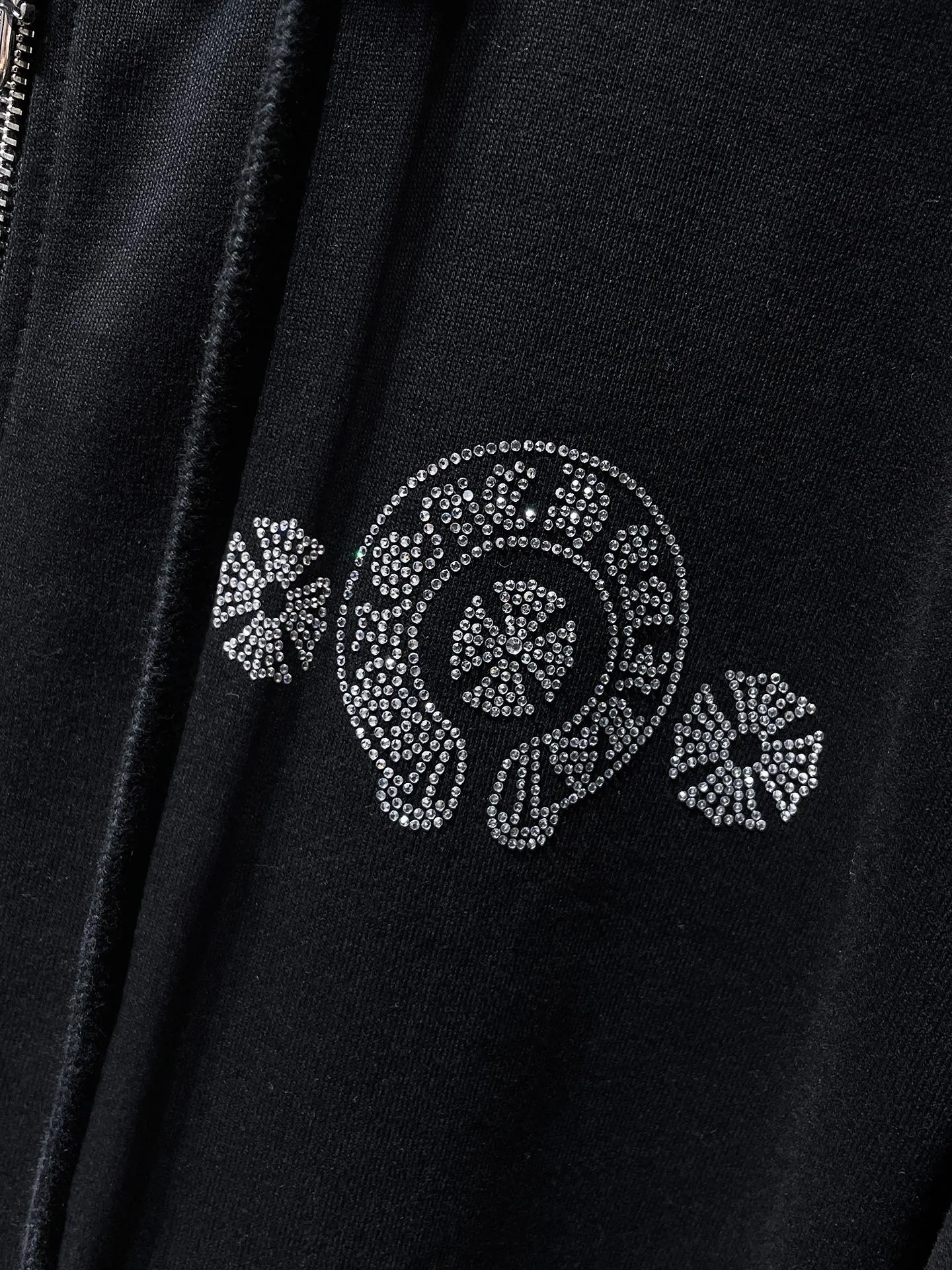 P270 Chrome Hearts Autumn and Winter 2025 Counter Synchronization Heavy-duty hot-drilled horseshoe Sanskrit letter cross Improved customized version 1:1 high-gram weight high-quality fabric Recommended color: white black Size: S, M, L, XL
